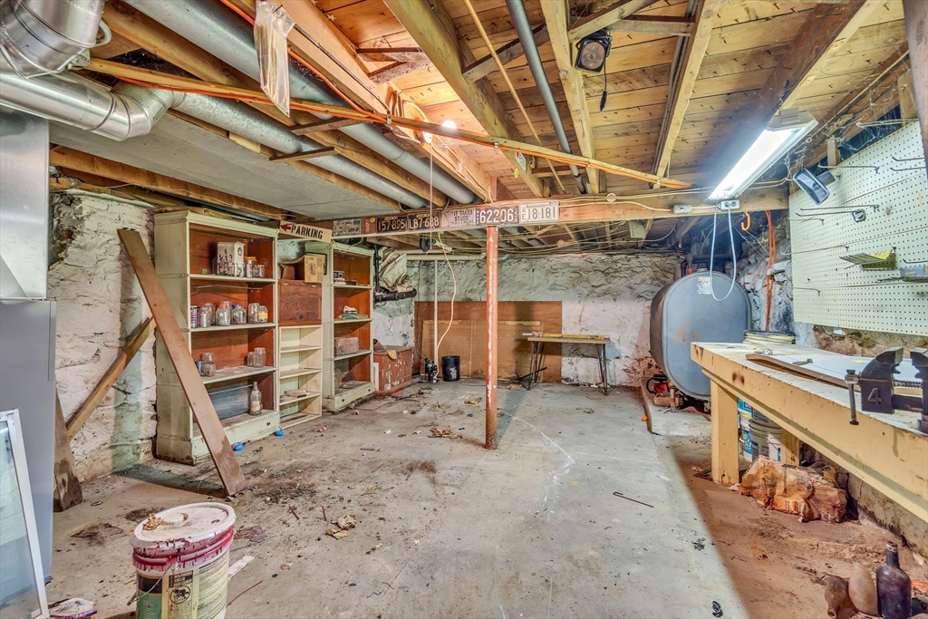 50 Hartford Ave E