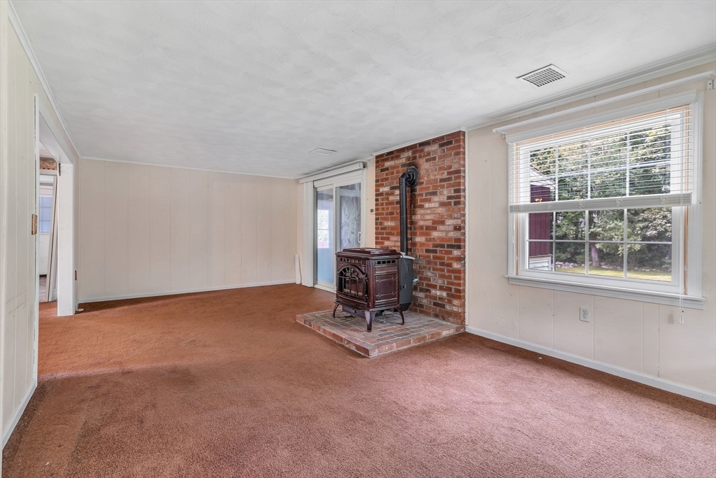 50 Hartford Ave E