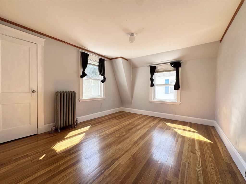 158 Harriet Ave