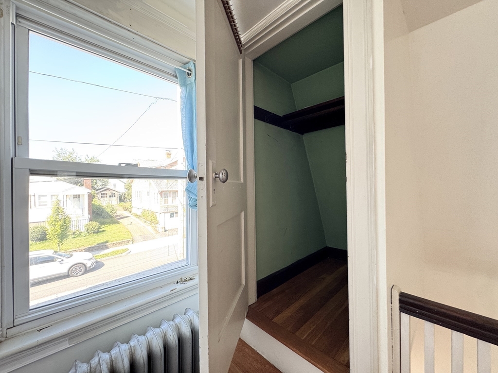 158 Harriet Ave