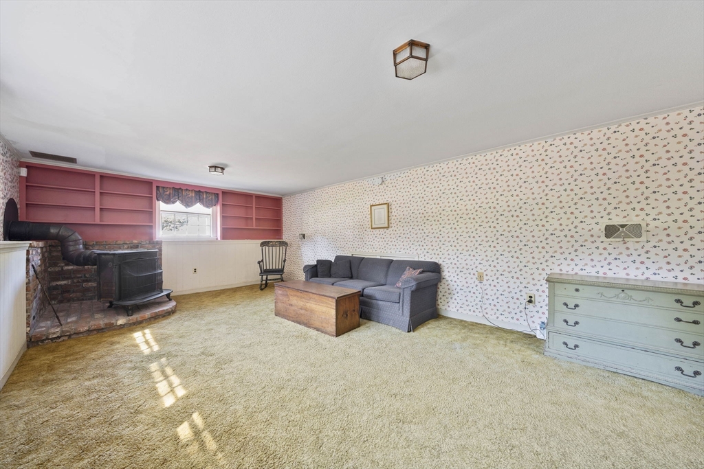 103 King Philip St