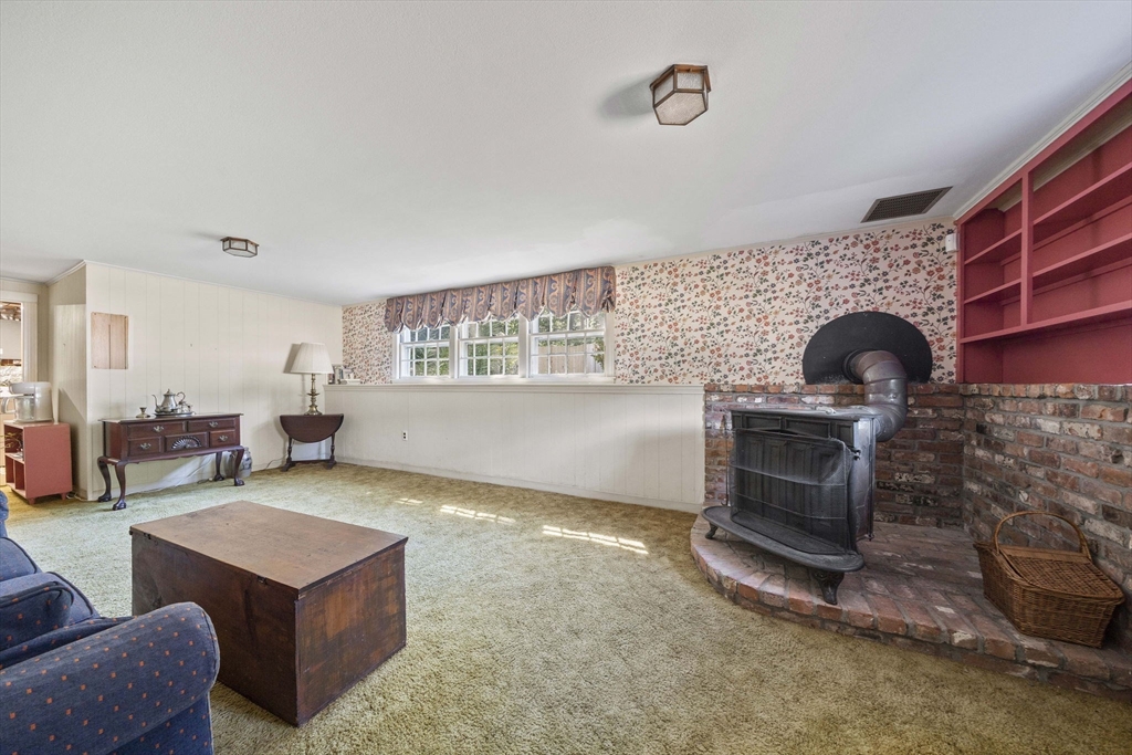 103 King Philip St