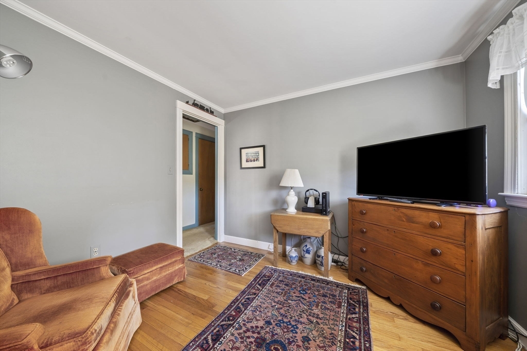 103 King Philip St