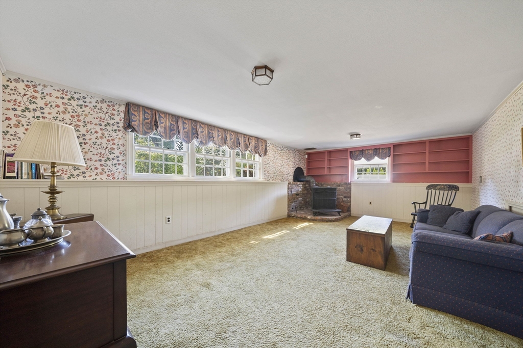 103 King Philip St