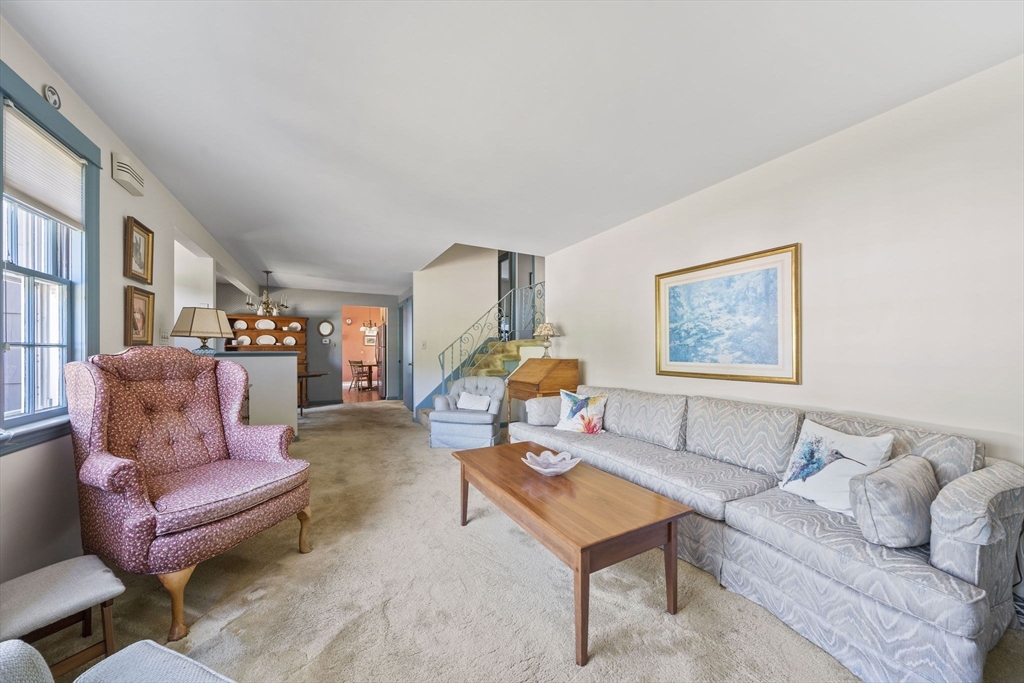 103 King Philip St