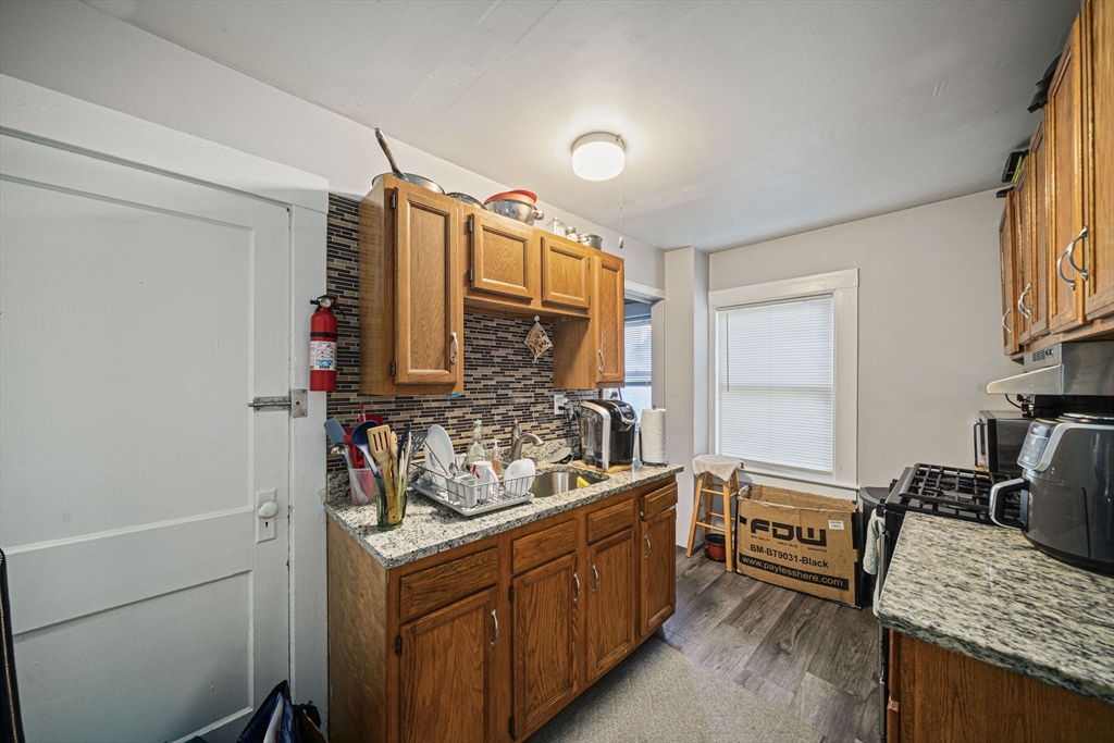 123 Waterston Ave