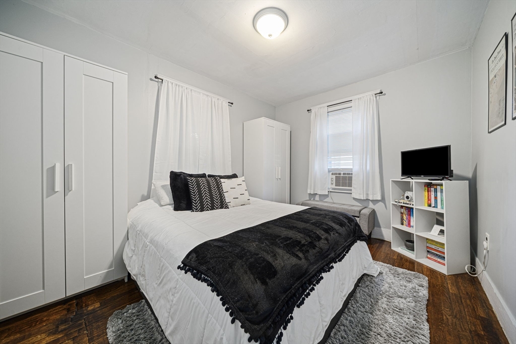 123 Waterston Ave