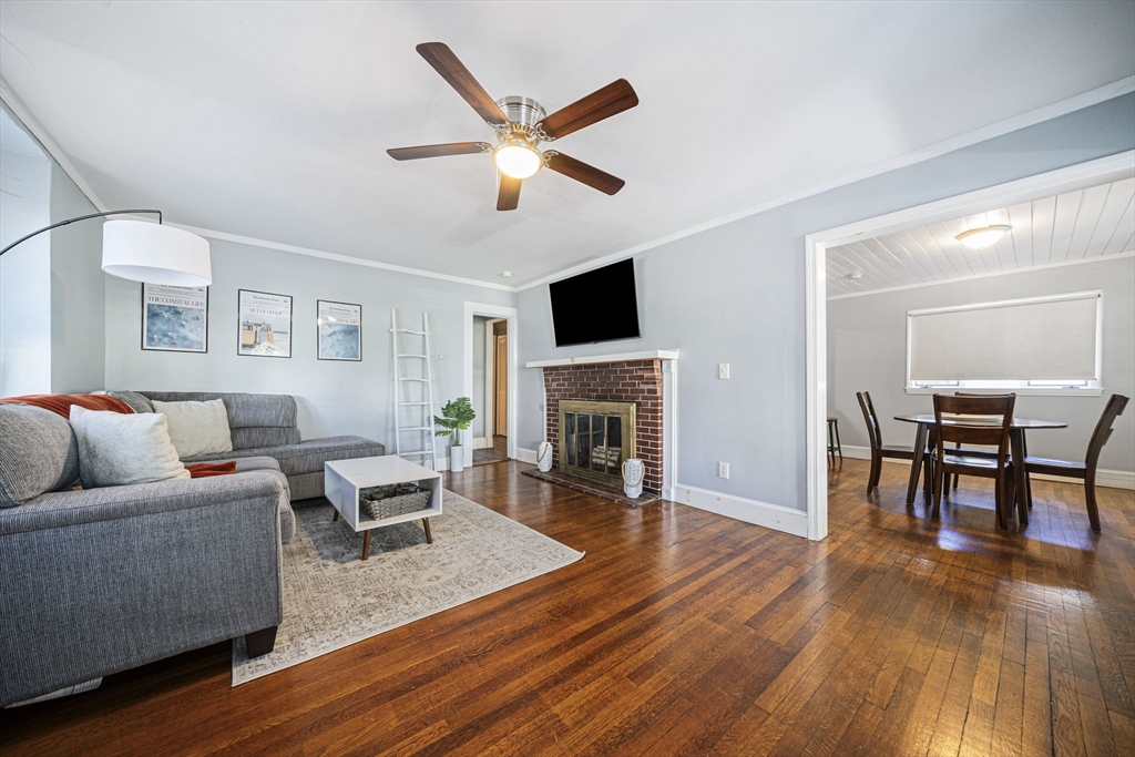 123 Waterston Ave