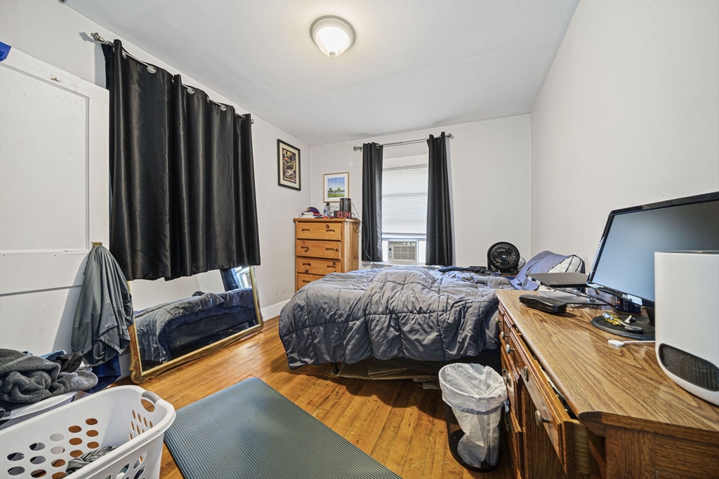 123 Waterston Ave
