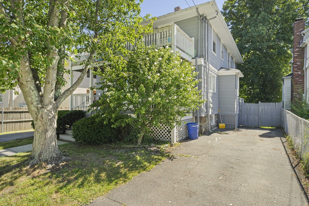 123 Waterston Ave