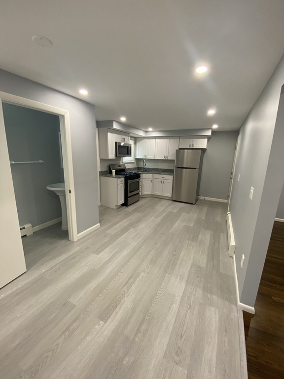 8 Regina Rd # A
