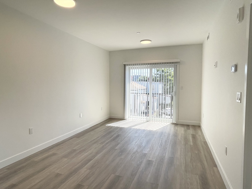 1133 N Shore Rd # 305