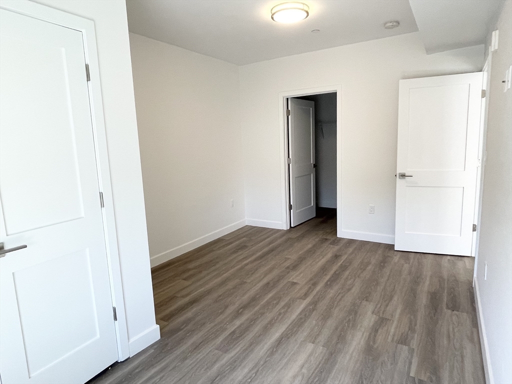 1133 N Shore Rd # 305