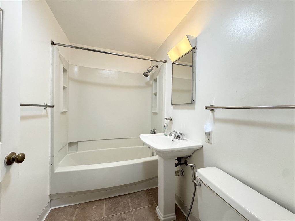 48 Ellingwood St # 48