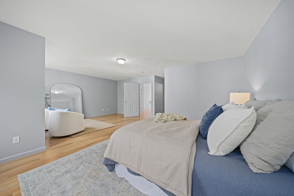 305 Rembrandt Way # 305