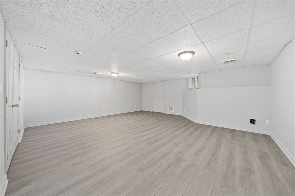 305 Rembrandt Way # 305