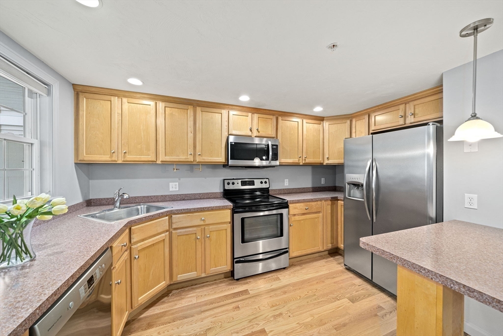 305 Rembrandt Way # 305