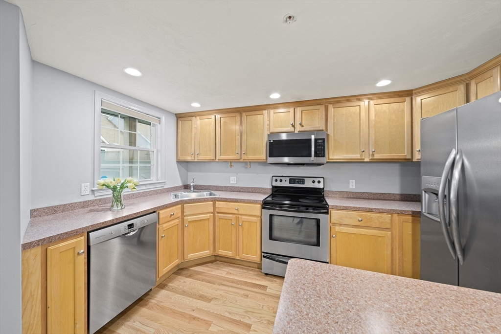305 Rembrandt Way # 305