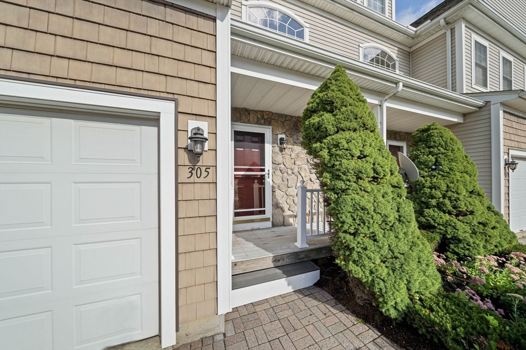305 Rembrandt Way # 305