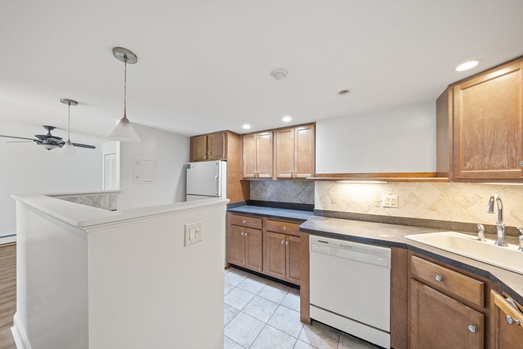 575 Broad St # 305