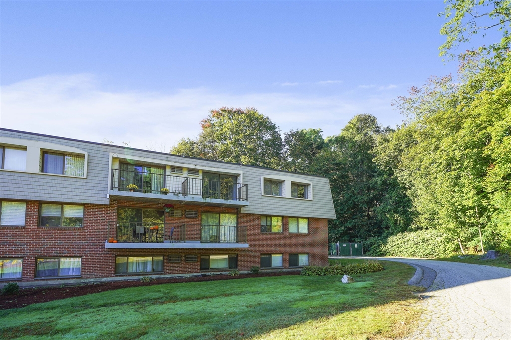 575 Broad St # 305