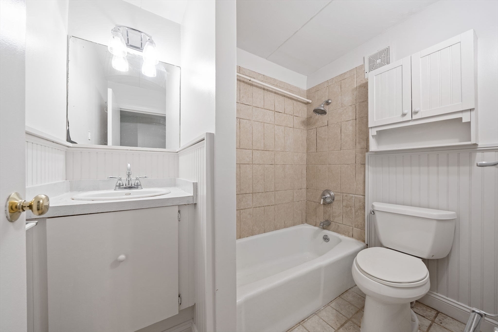 575 Broad St # 305