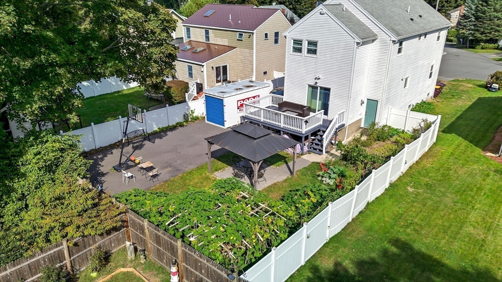 93 Wilson Ave