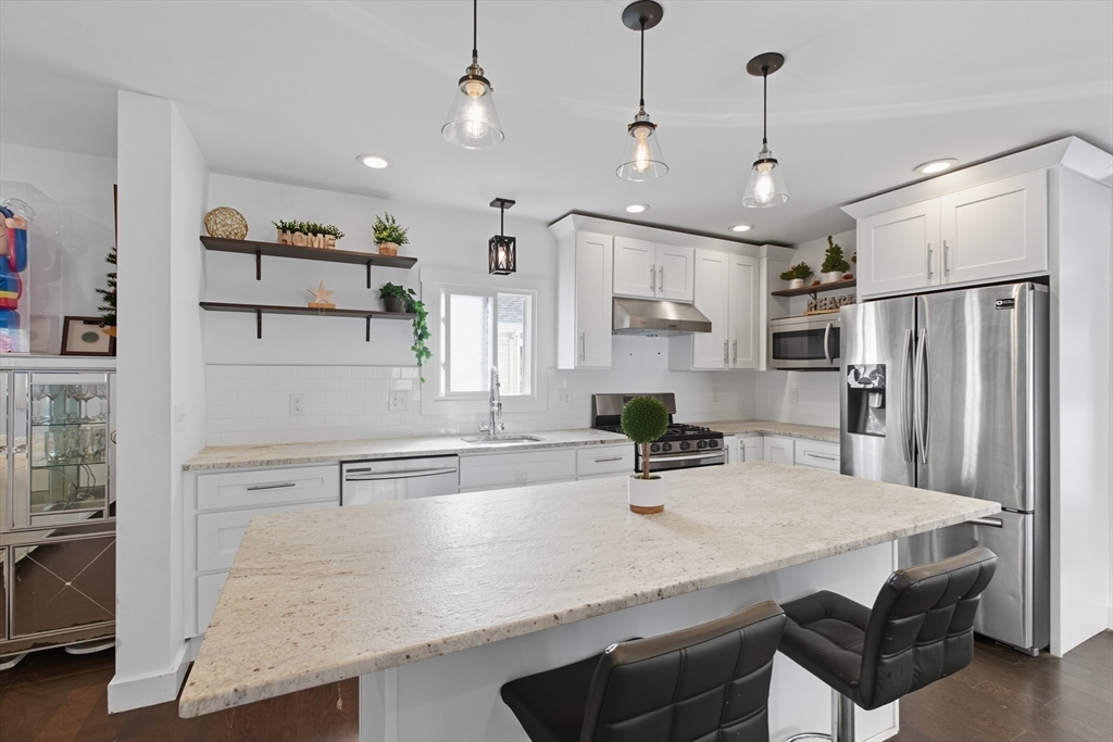 93 Wilson Ave
