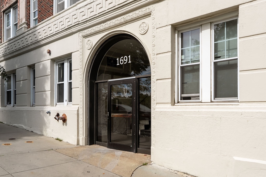 1691 Commonwealth Ave # 31
