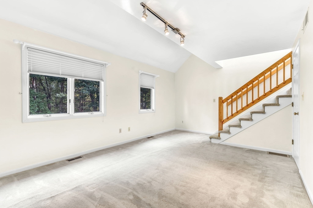 4 Country Meadow Rd # 4