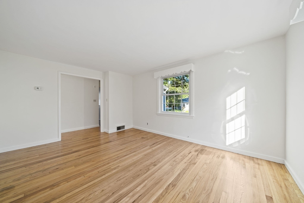 7 Drake St