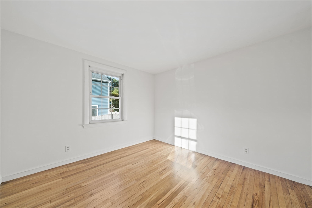 7 Drake St