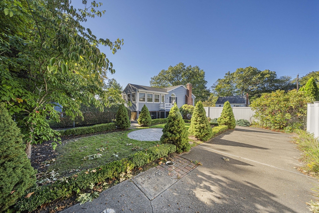 86 Damon Rd