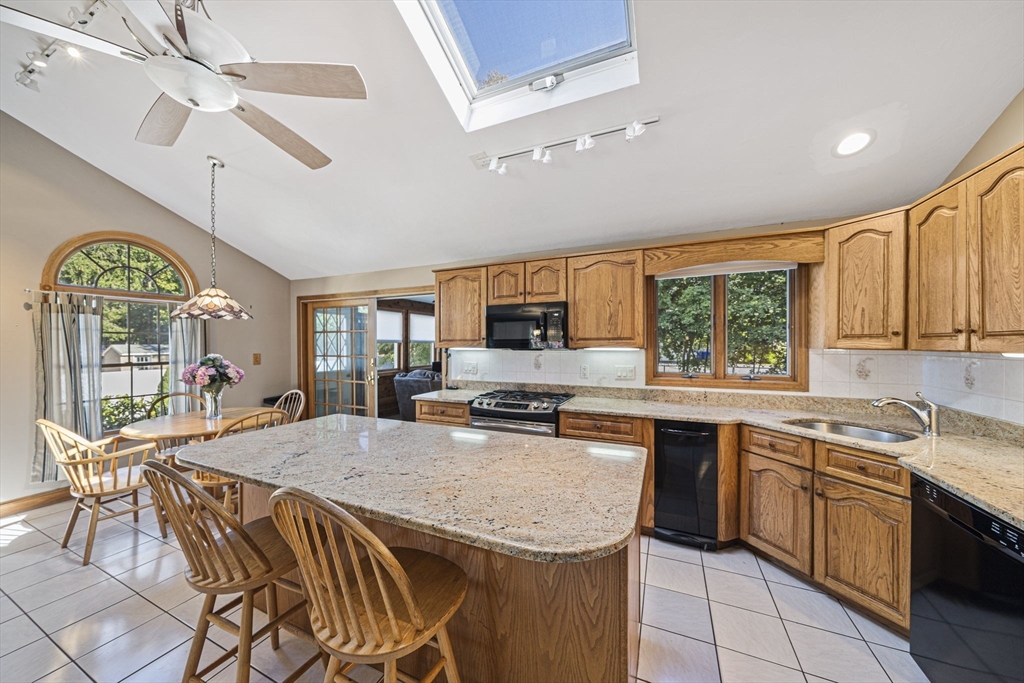 86 Damon Rd
