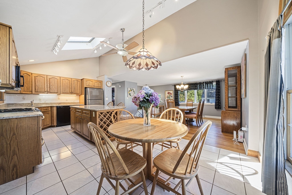 86 Damon Rd