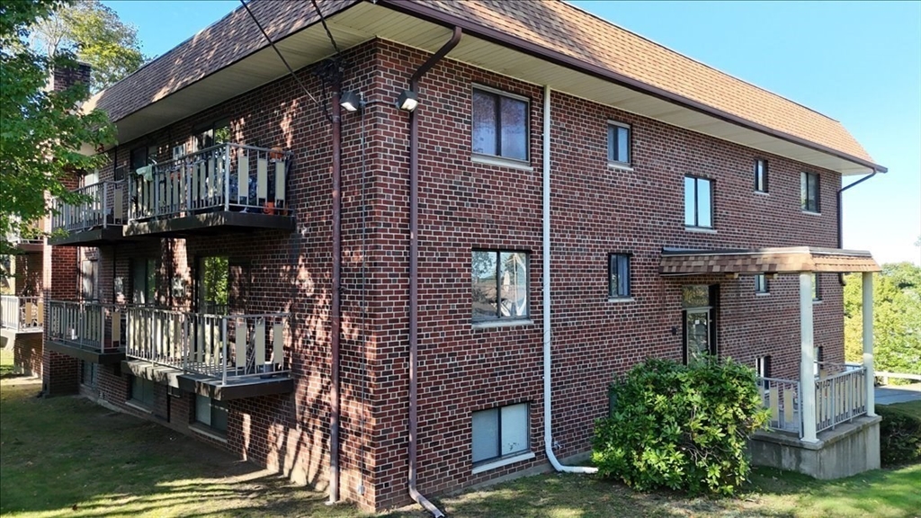 111 Warren Ave # 1F