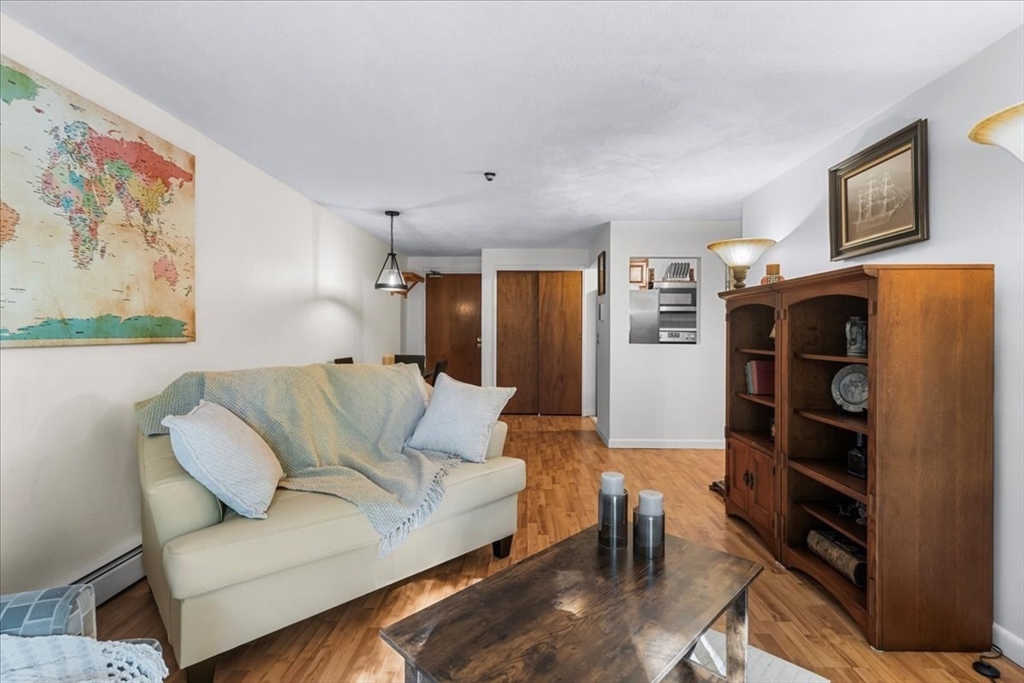 111 Warren Ave # 1F