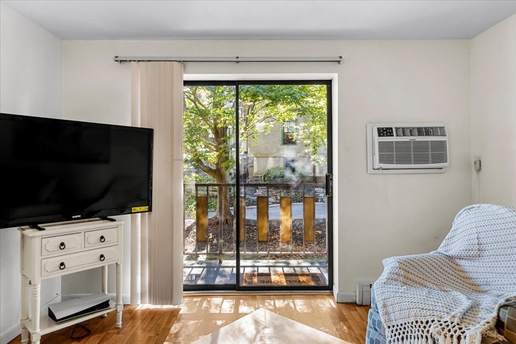 111 Warren Ave # 1F