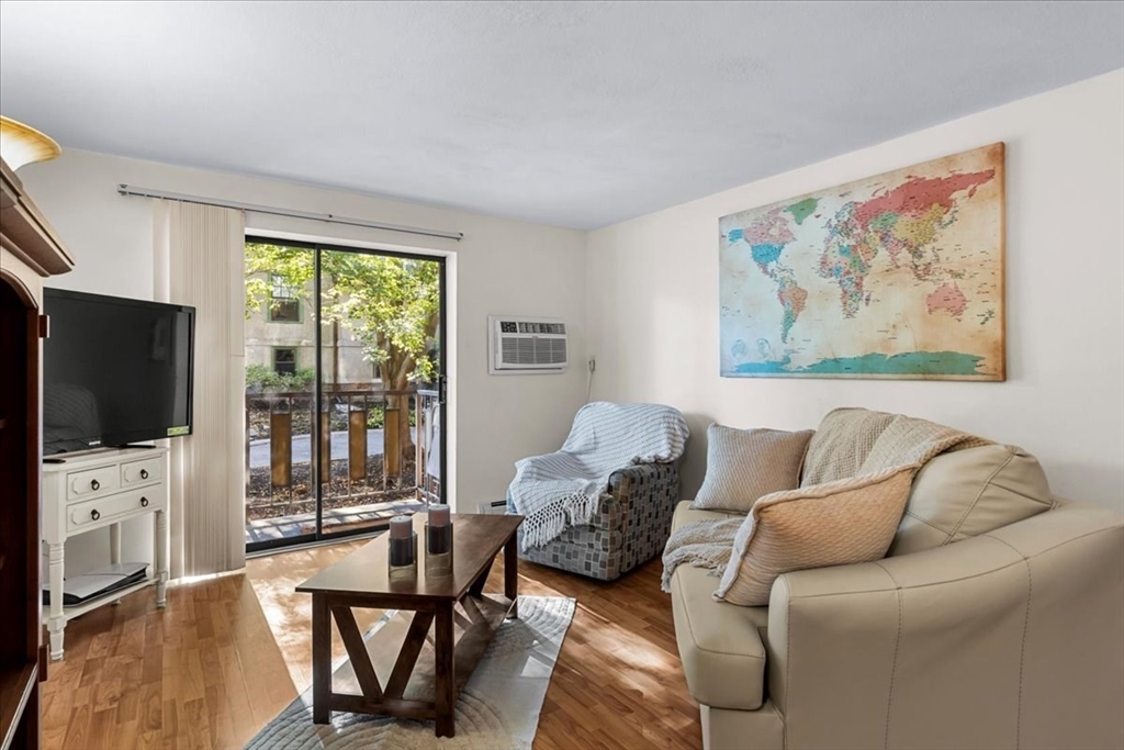 111 Warren Ave # 1F
