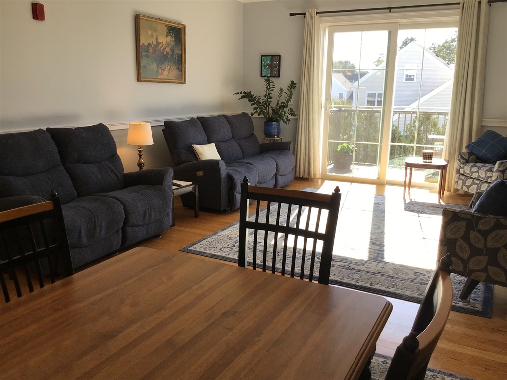 2 Mariners Way # 306