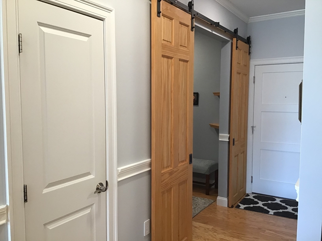 2 Mariners Way # 306