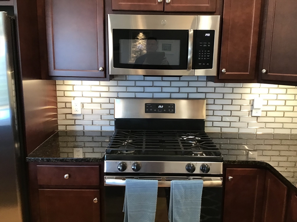 2 Mariners Way # 306