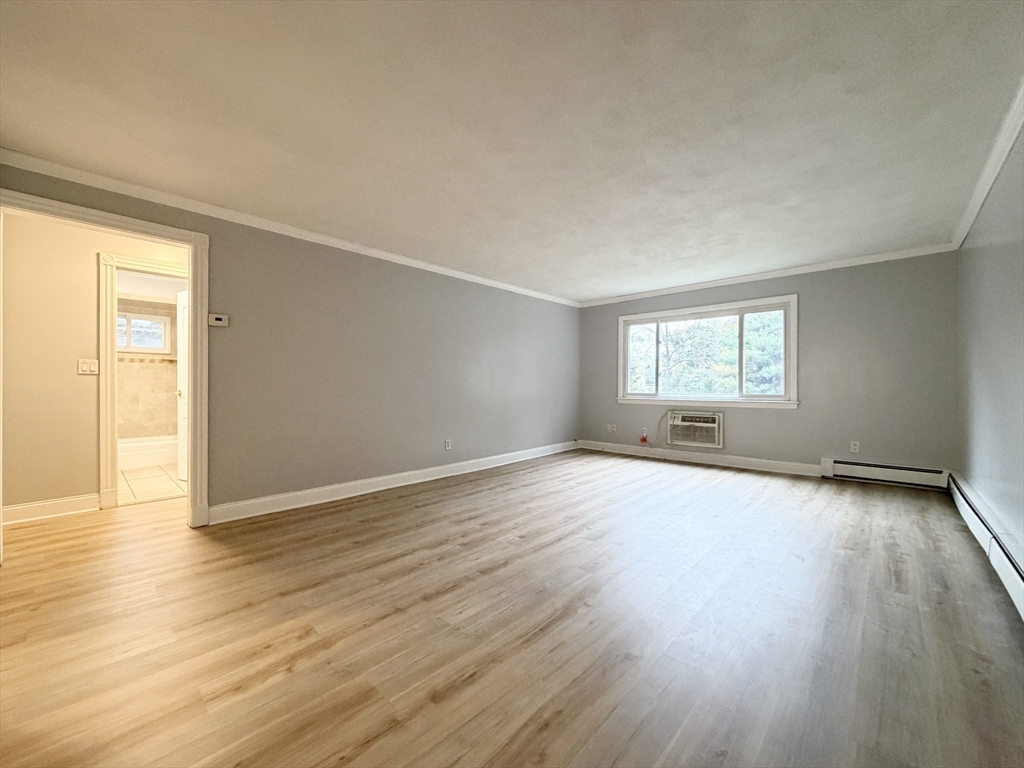 80 Walnut St # 405