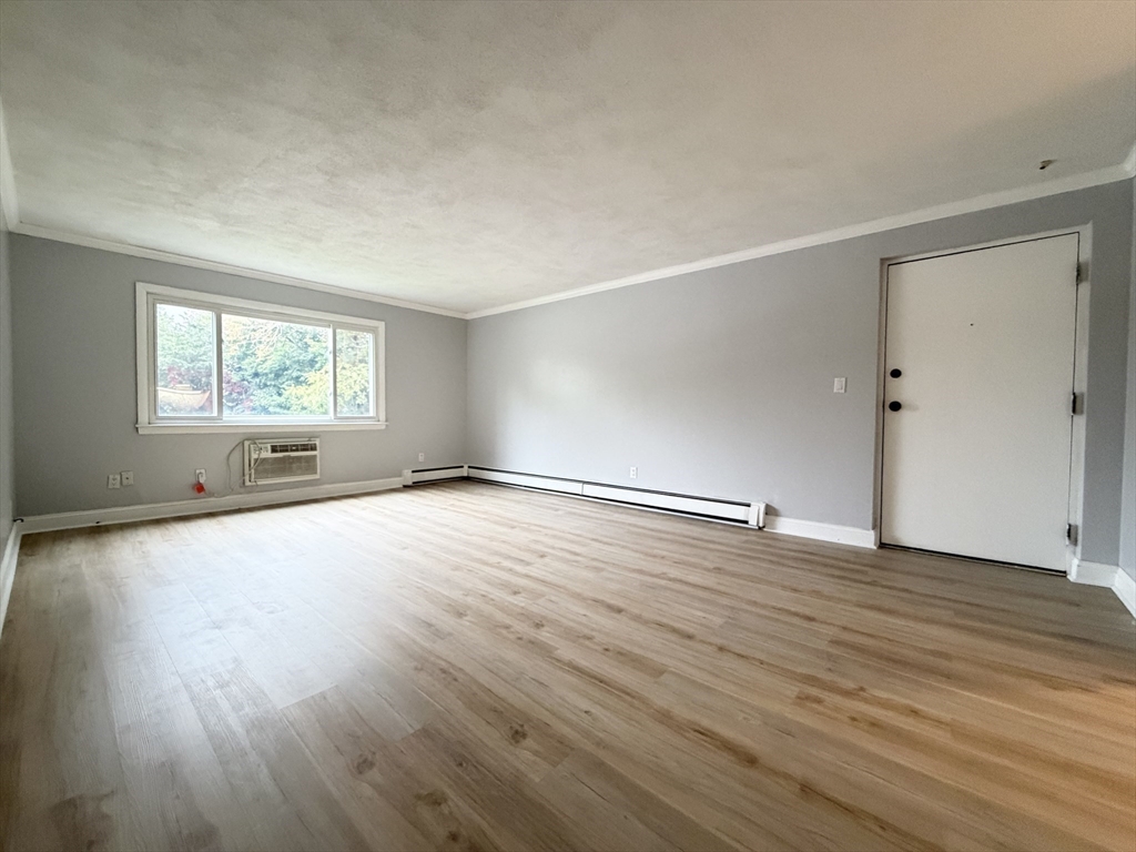 80 Walnut St # 405