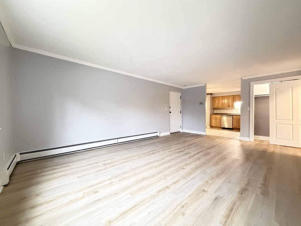 80 Walnut St # 405