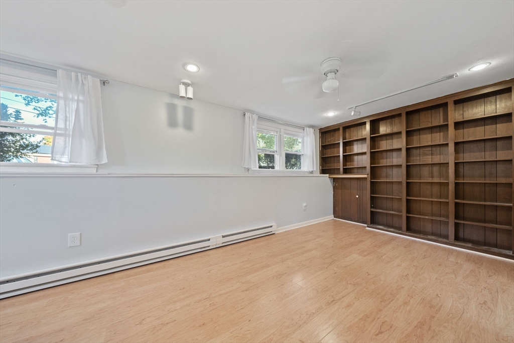 20 Woodman Cir