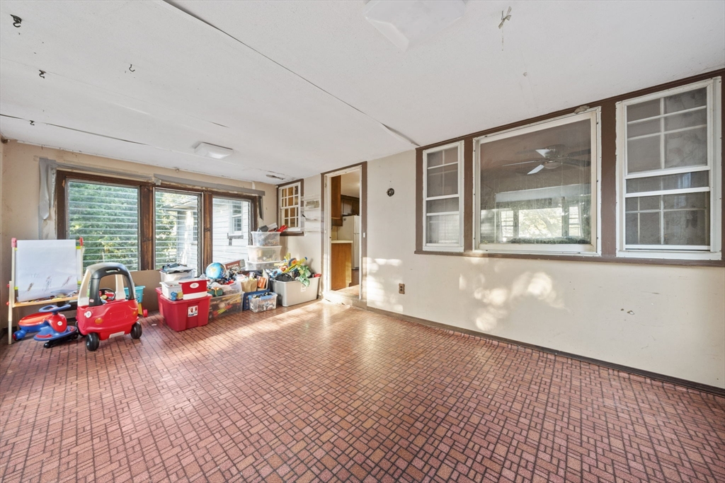 20 Woodman Cir