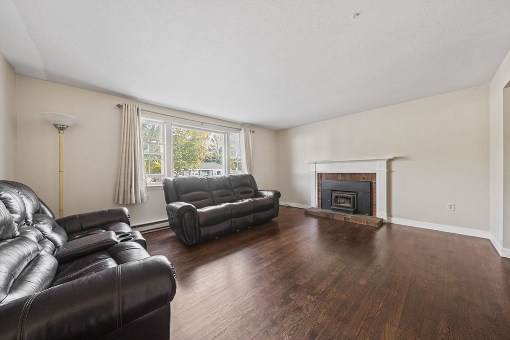 20 Woodman Cir