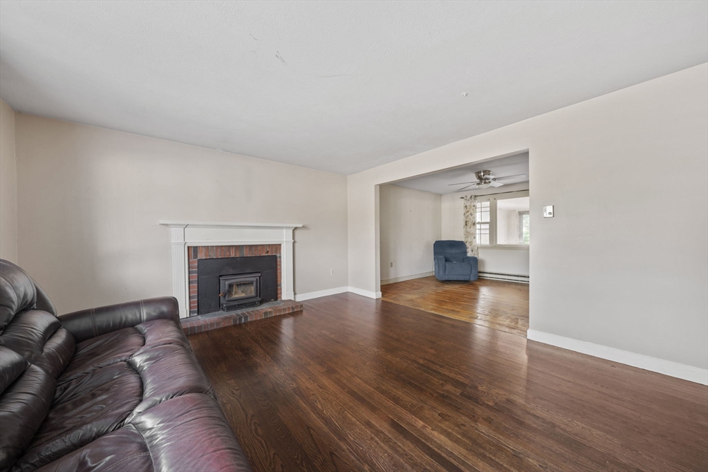20 Woodman Cir
