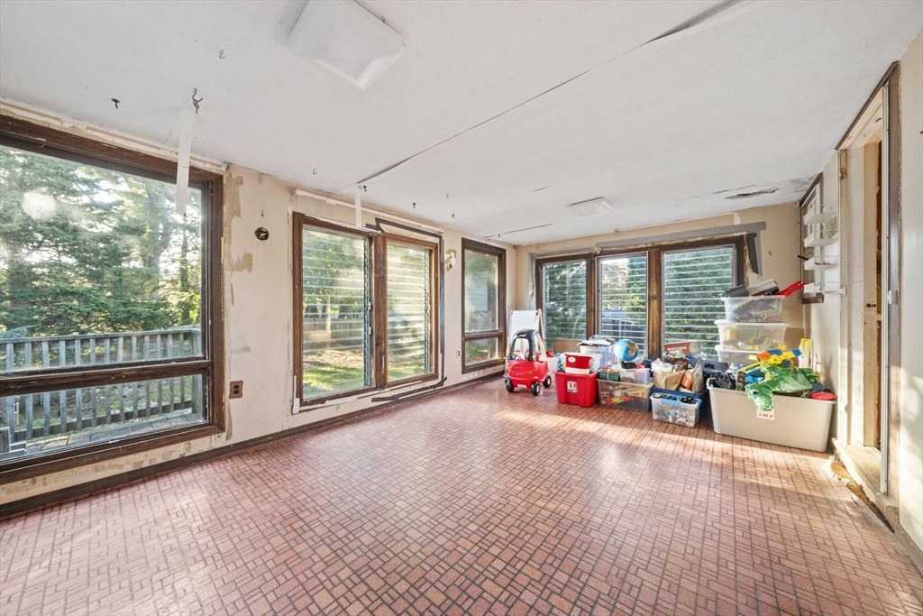 20 Woodman Cir